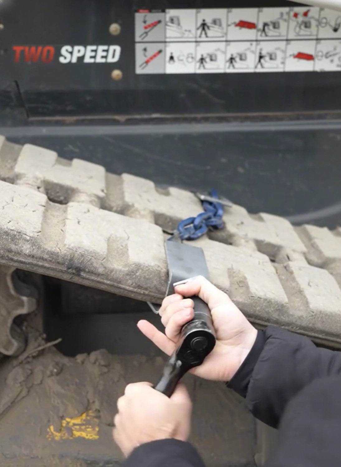 Skid Hitch Track Grips